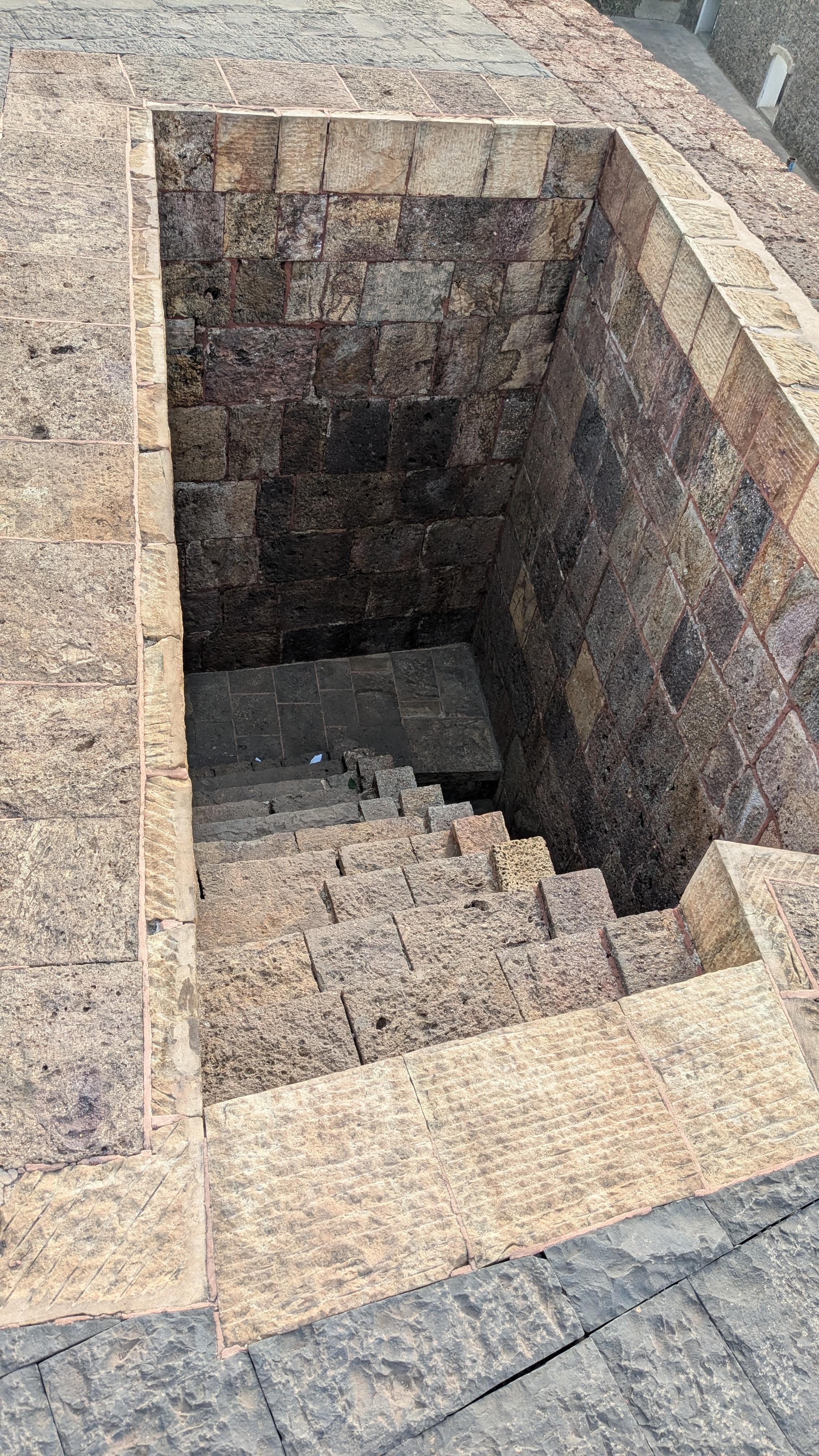 Ghodbunder Fort